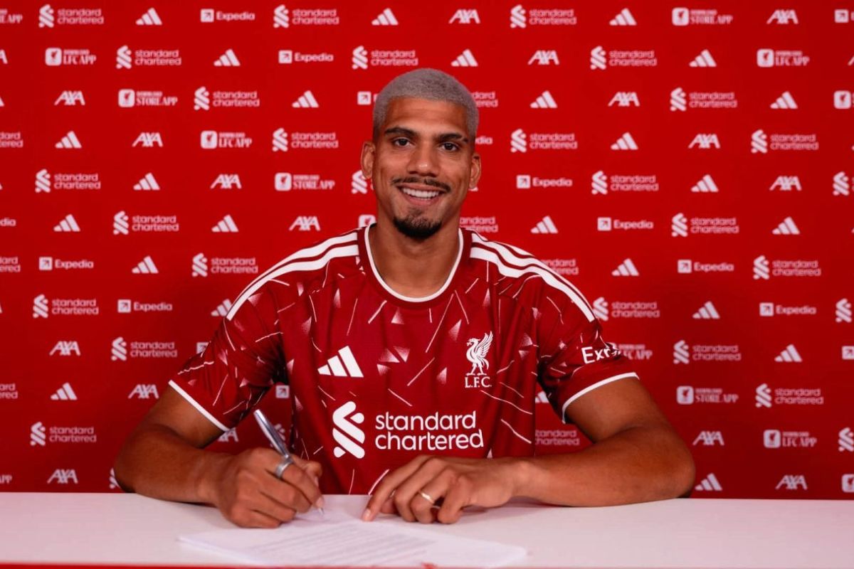 Liverpool Resmi Pinjam Ronald Araujo dari Barcelona, Bek Uruguay Itu Langsung Dapat Nomor Punggung 33