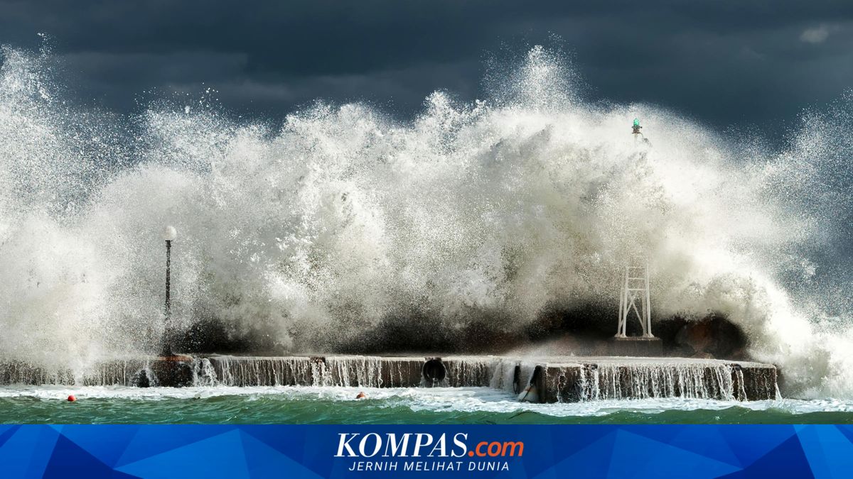 BMKG Keluarkan Peringatan Gelombang Tinggi 2,5 Meter di Perairan NTT, Nelayan dan Kapal Tongkang Diminta Waspada Hingga 21 Mei 2026