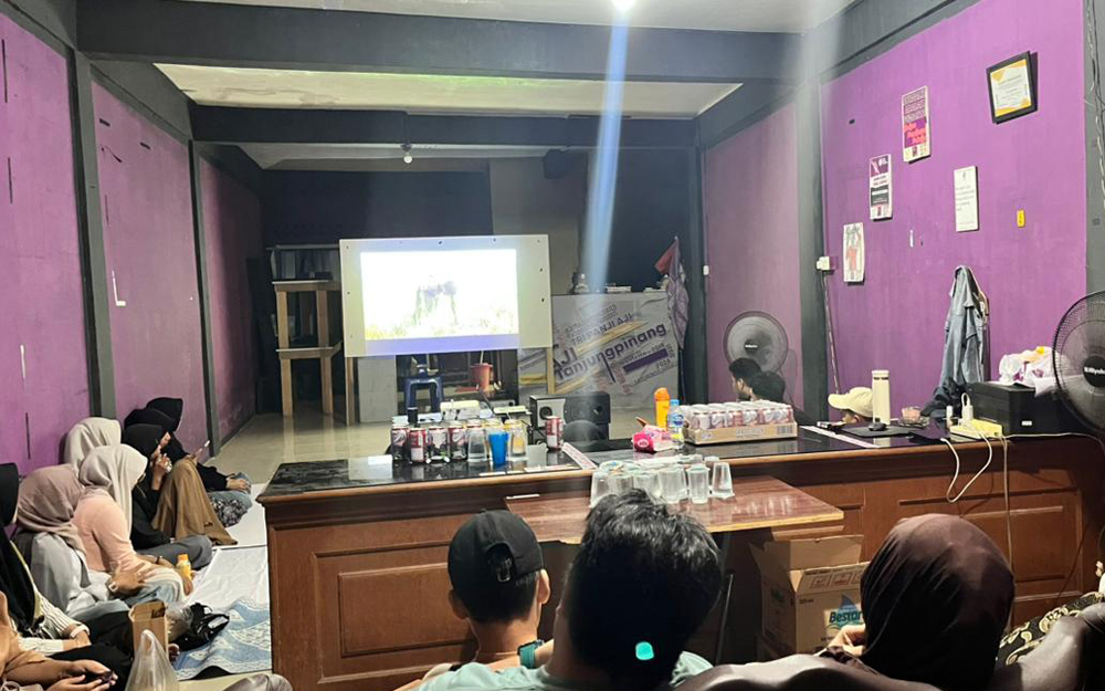AJI Tanjungpinang Ajak Mahasiswa Nobar Film 'Pesta Babi', Belajar Jurnalisme Investigasi dari Kasus Papua