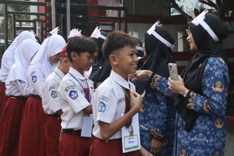 SDN 1 Mekar Bakti Panongan Tangerang Mulai MPLS Tanpa Perpeloncoan, Kepala Sekolah: Sekolah Rumah Kedua