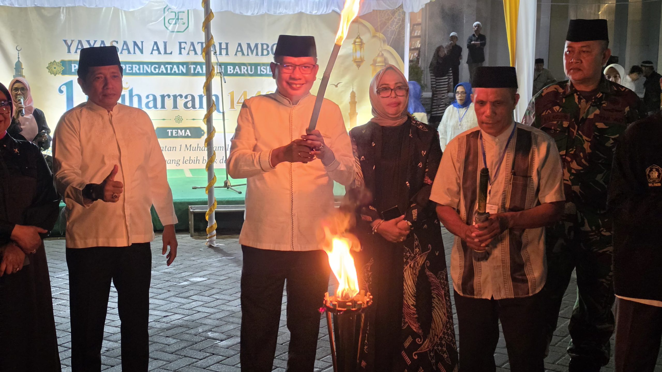 Pawai Obor dan Lampion Sambut 1 Muharram 1448 Hijriah di Ambon Resmi Dibuka Wali Kota, Ratusan Warga Antusias