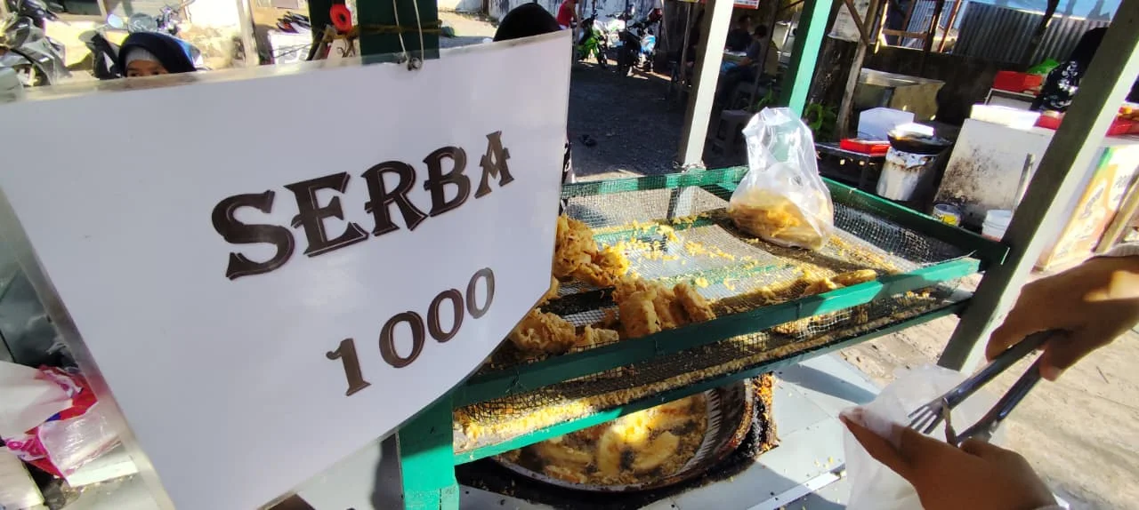 Gerobak Gorengan Seribu Rupiah di Pinggir Jalan Banjarbaru Jadi Oase di Tengah Inflasi, Begini Ceritanya