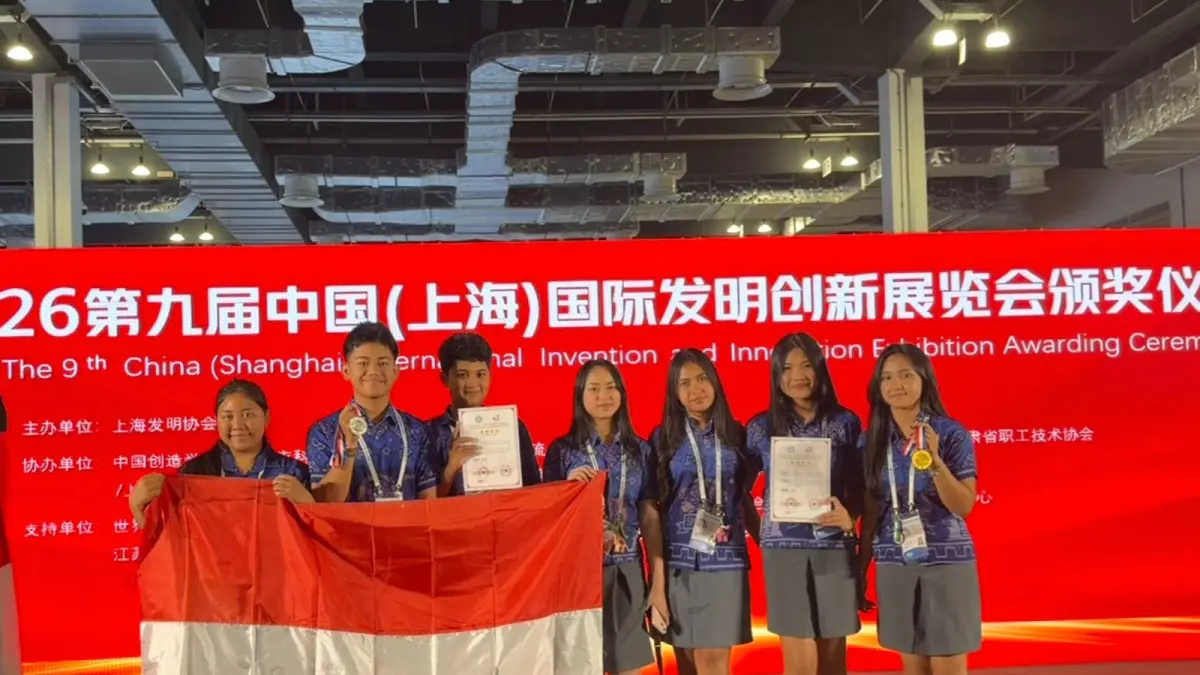 Siswa SMAN 1 Denpasar Ciptakan Obat Bau Kaki dan Salep Luka Bakar, Raih Emas dan Perak di Shanghai Invention Fair