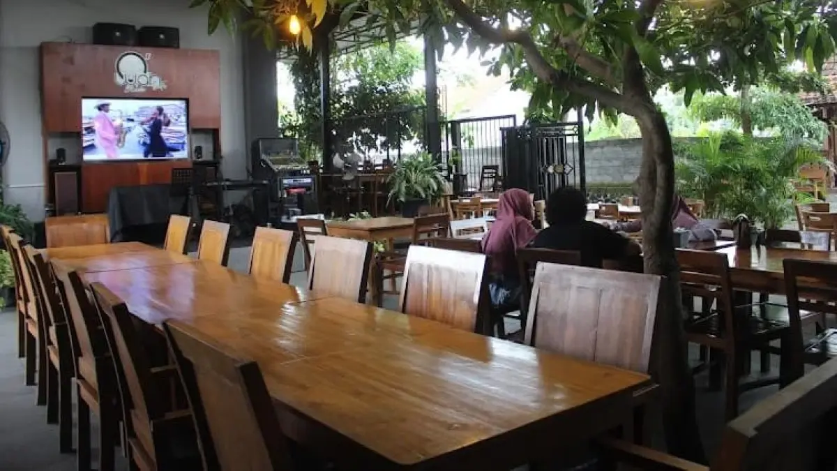 Pensiunan PNS di Klaten Sulap Rumah Mangkrak Jadi Owah Cafe, Omzet Meningkat Berkat KUR BRI