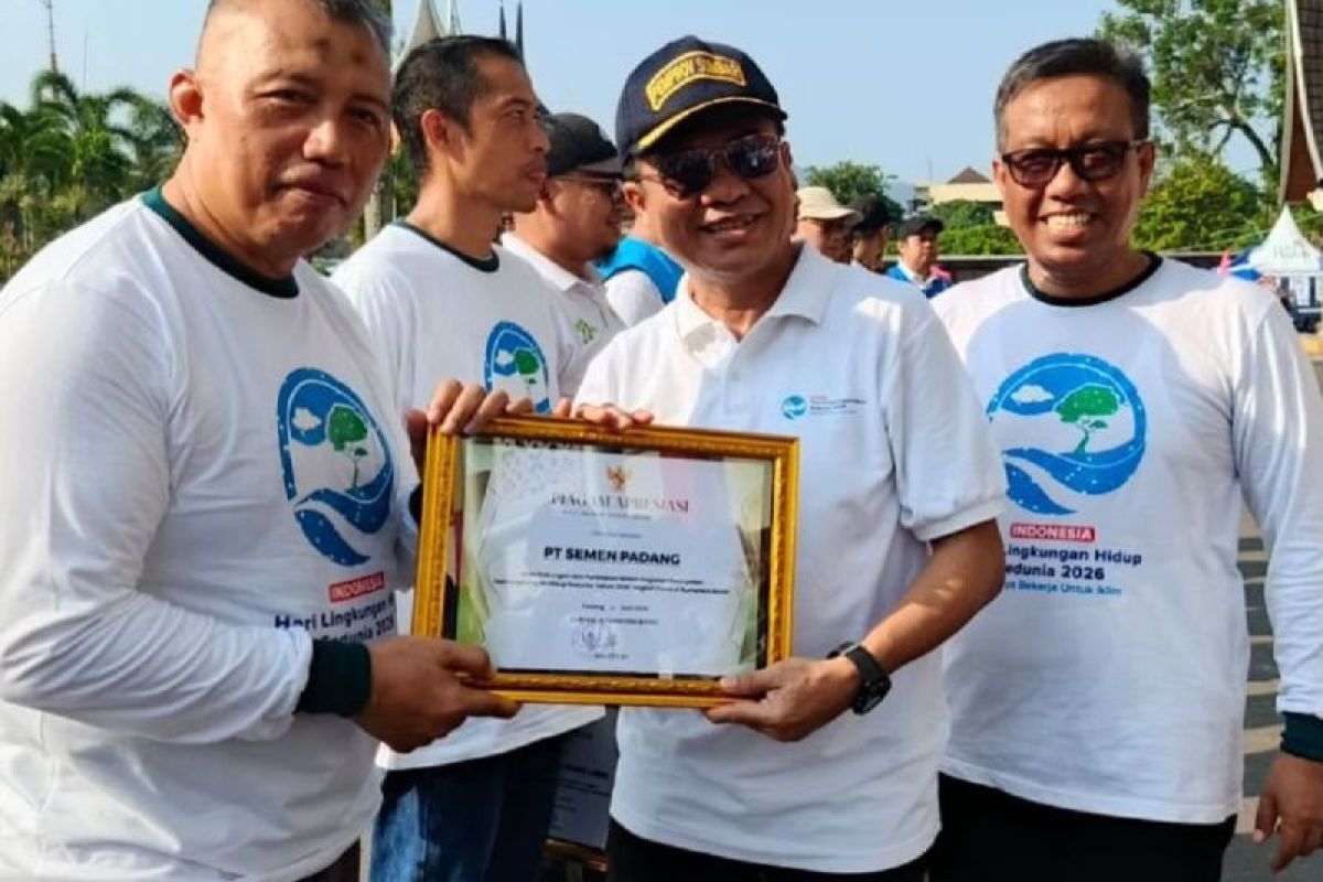 PT Semen Padang Raih Penghargaan dari Pemprov Sumbar atas Dukungan Aksi Iklim, Komitmen Jaga Lingkungan