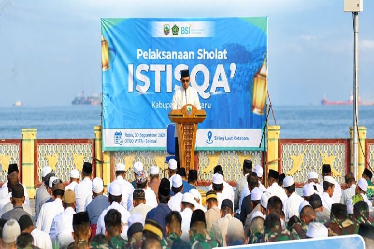 Pemkab Kotabaru dan Kemenag Gelar Salat Istisqa di Siring Laut, Minta Hujan di Musim Kemarau Panjang