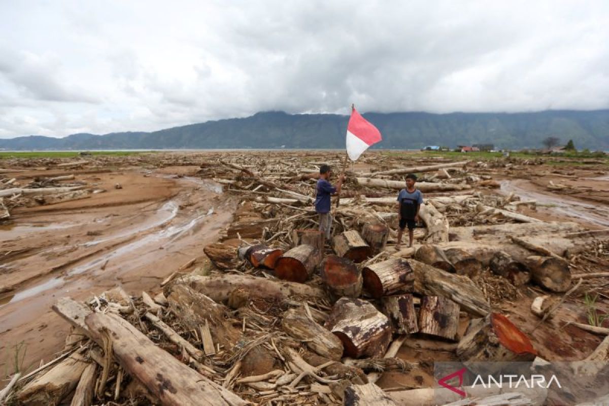 Satu Atap Tiga Lintasan: Mengapa Pemekaran Aceh Harus Dibaca dari Kesenjangan Pembangunan