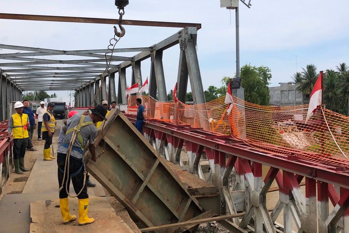 Kementerian PU Percepat Perbaikan Jembatan Bailey di Bireuen, 20 Keping Pelat Besi Rusak Akibat Truk ODOL Diganti