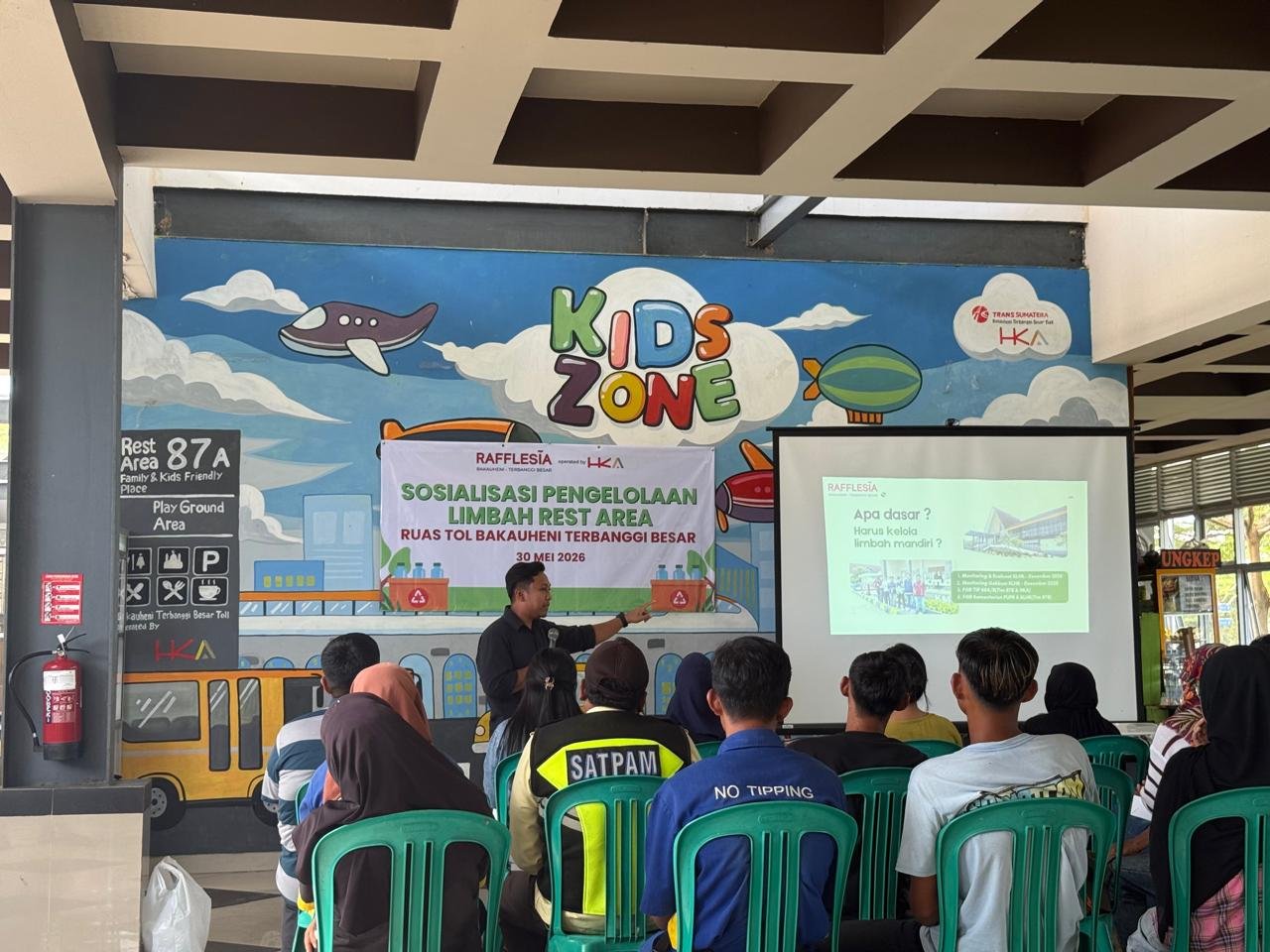 Pengelola Tol Bakter di Lampung Latih Pedagang dan Petugas Rest Area Kelola Sampah, Targetkan Reduksi ke TPA