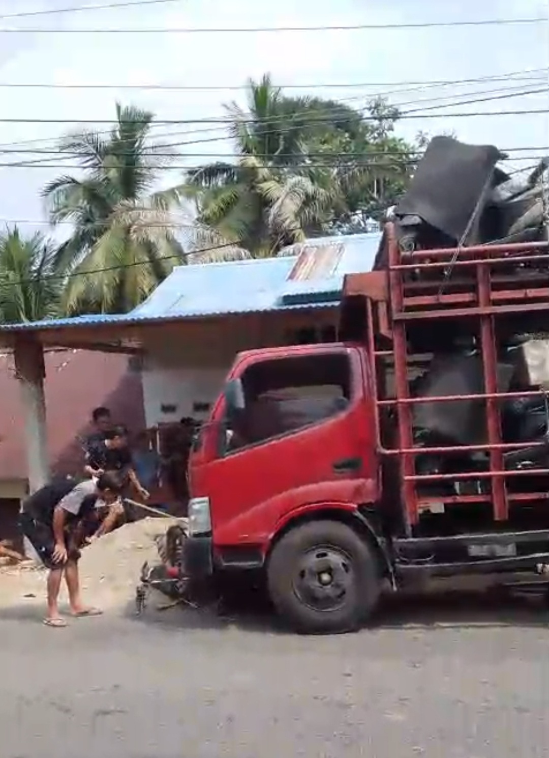 Kecelakaan Beruntun di Seluma Libatkan Truk Pengangkut Belasan Motor Baru, Begini Kronologinya
