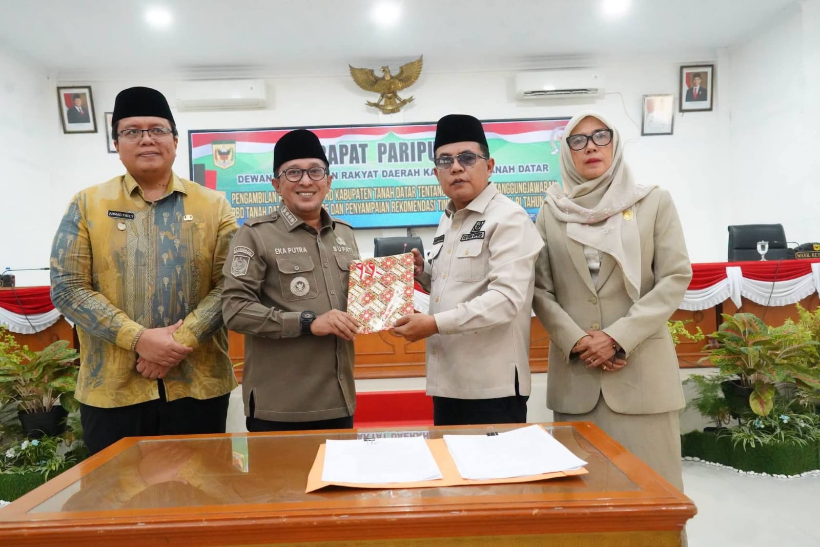 8 Fraksi DPRD Tanah Datar Setujui Ranperda Pertanggungjawaban APBD 2025, Ini