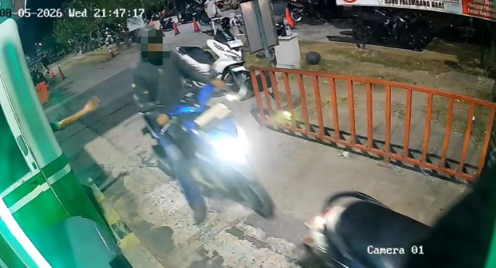 Motor Warga Kertapati Raib di Parkiran RSUD Bari Palembang, Pelaku Kabur dengan Terobos Palang Pintu