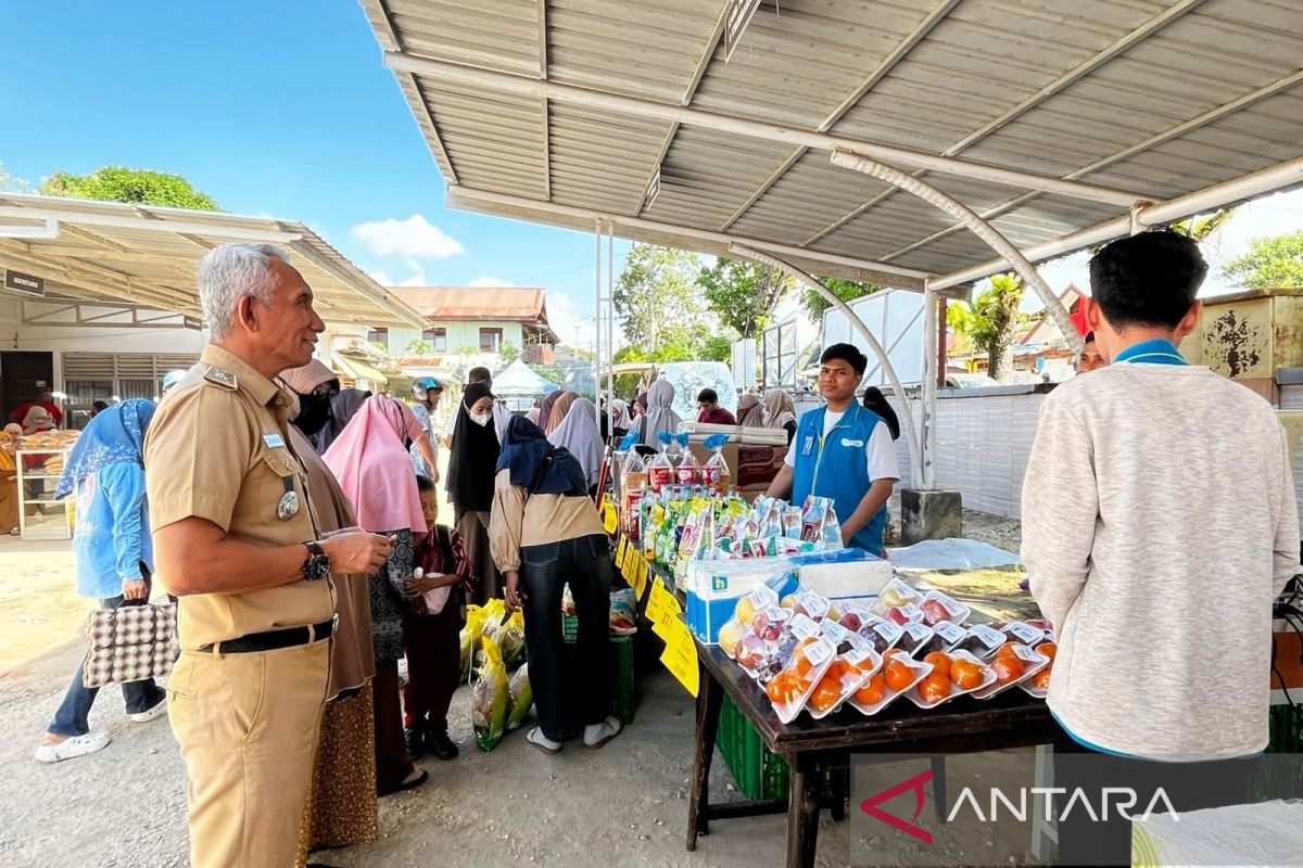 Pemprov Sultra Gelar Pasar Rakyat di Kendari, Sembako Murah hingga LPG 3 Kg Dijual Rp20 Ribu