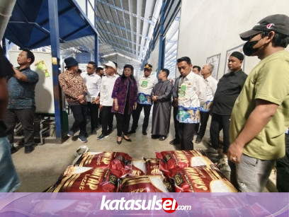 Bappenas Nilai Sidrap Jadi Contoh Pertanian Modern di Indonesia Timur, Kunjungi Langsung Pabrik Beras 35