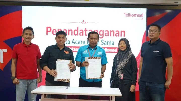 Tim Futsal SMAN 8 Makassar Pakai Logo by.U di Jersey Usai Rebut Gelar Juara Dua Tahun Berturut-turut