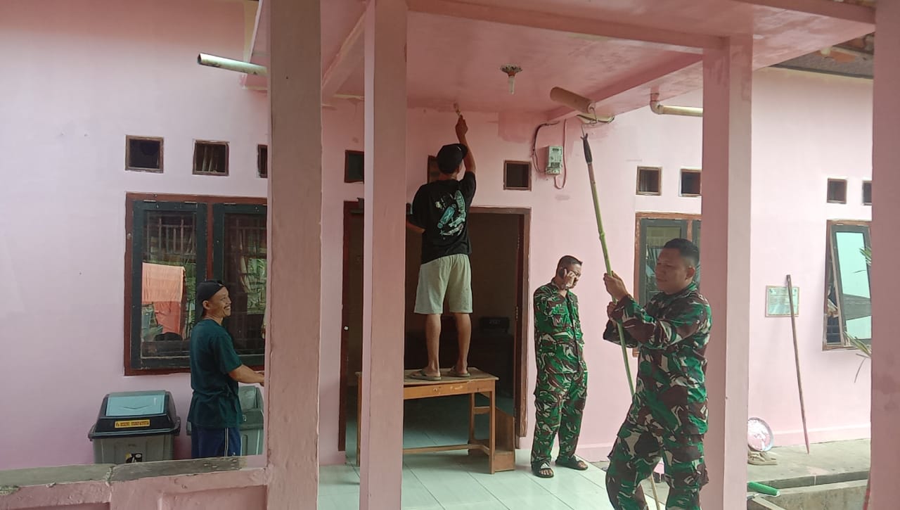 Warna Pink Kantor Desa Baru Raharja Lampung Utara Jadi Daya Tarik Jelang Penutupan TMMD ke-129