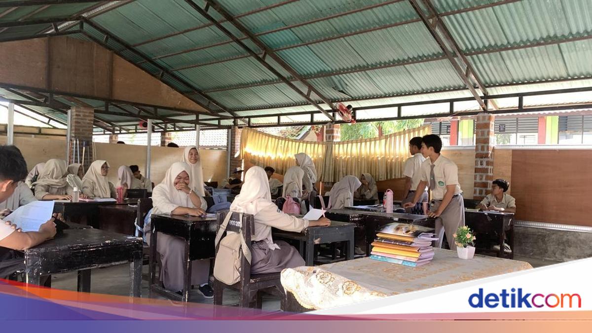Enam Ruang Kelas SMAN 1 Gunungsari Disegel, Ratusan Siswa Belajar di Kantin dan Gudang, DPRD Lobar Kritik Lambannya Pemprov NTB