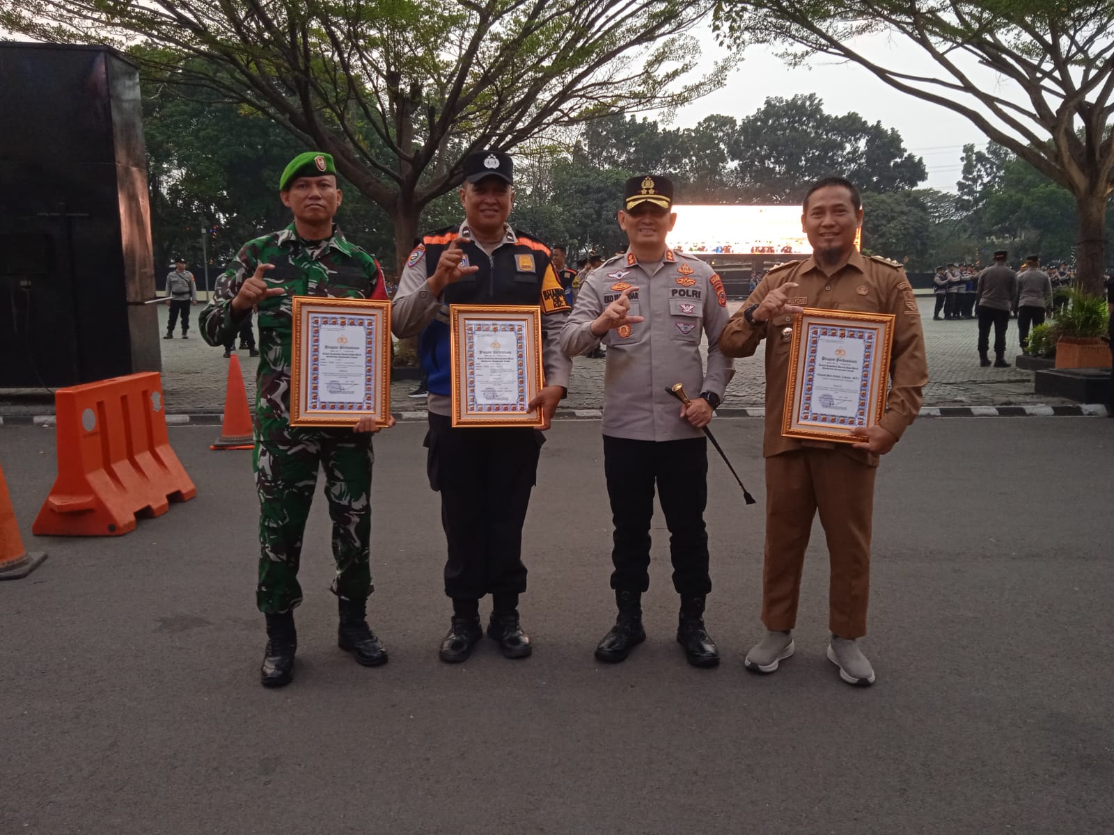 Inovasi Kampung 1 Pintu di Kelurahan Kejaksan Bawa Polres Cirebon Kota Raih Juara 2 Lomba Tiga Pilar Polda Jabar