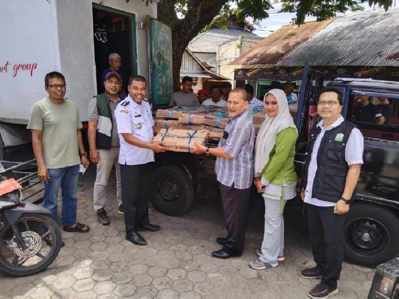DKP Aceh Salurkan 3,7 Ton Ikan Beku ke 11 Gampong di Lamlhom untuk Cegah Stunting