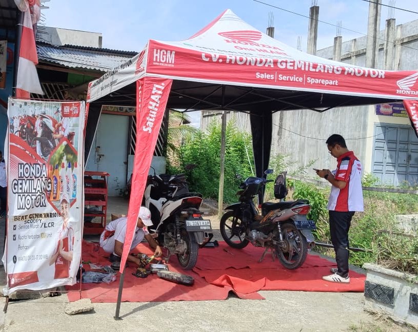 Bawaslu Aceh Utara Gandeng AHASS Gelar Servis Motor Murah untuk Korban Banjir, Ratusan Warga Terbantu