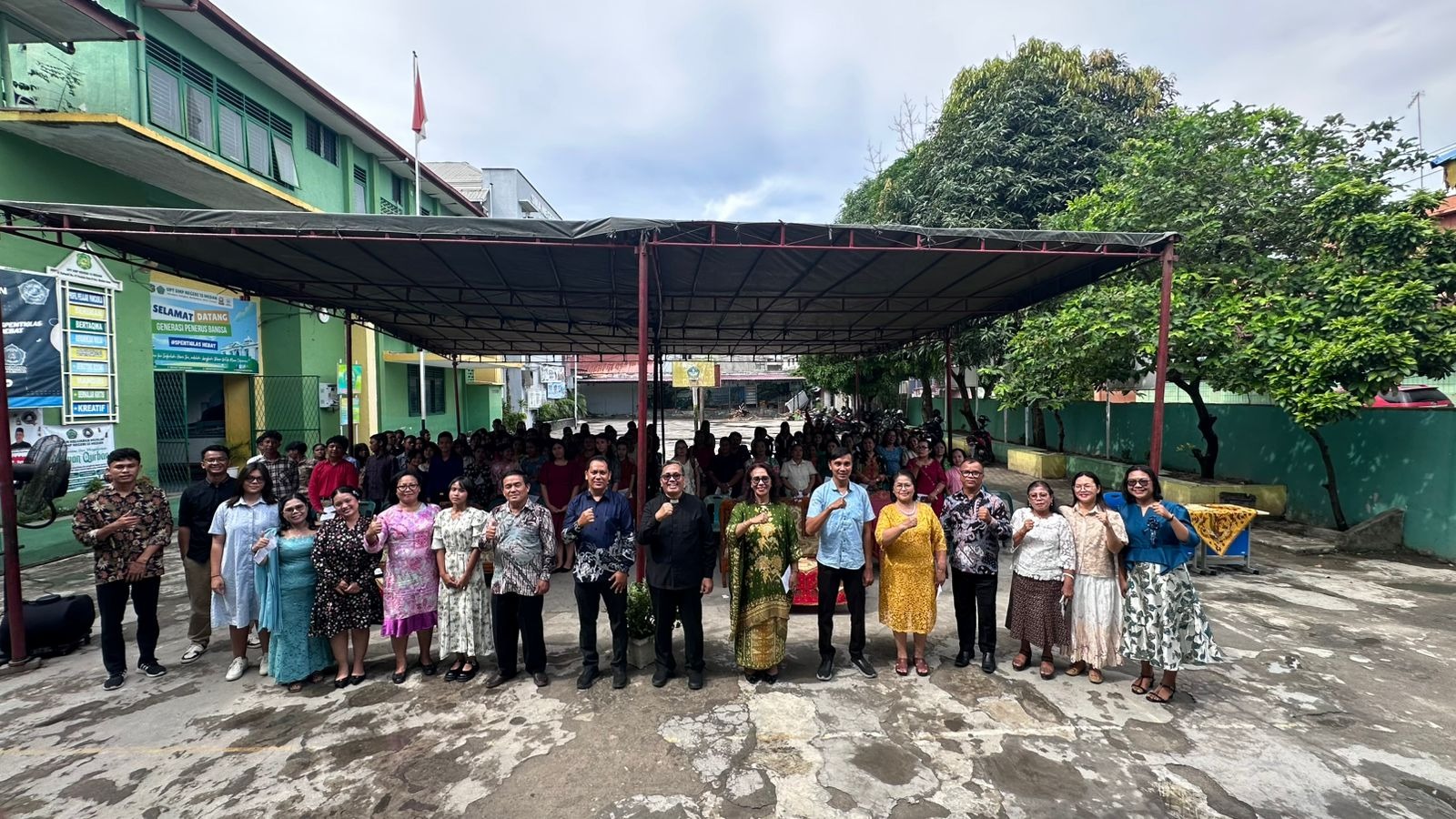 SMPN 13 Medan Gelar Peringatan Paskah di Halaman Sekolah, Tanamkan Semangat Kebersamaan dan Kepedulian