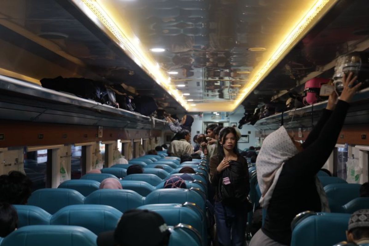 Okupansi Kereta Jarak Jauh dari Bandung Tembus 125 Persen Selama Libur Maulid, Ini 5 Rute Terpadat