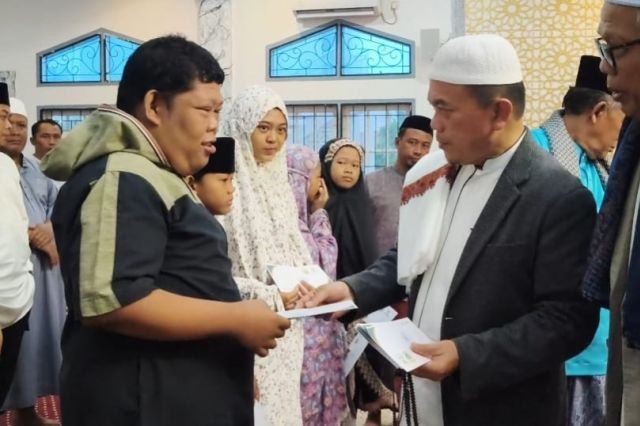 Safari Subuh di Masjid Jami' Al-Hikmah Jambi, Gubernur Al Haris Sebut Dunia Cepat Berlalu dan Umur Terus Berkurang
