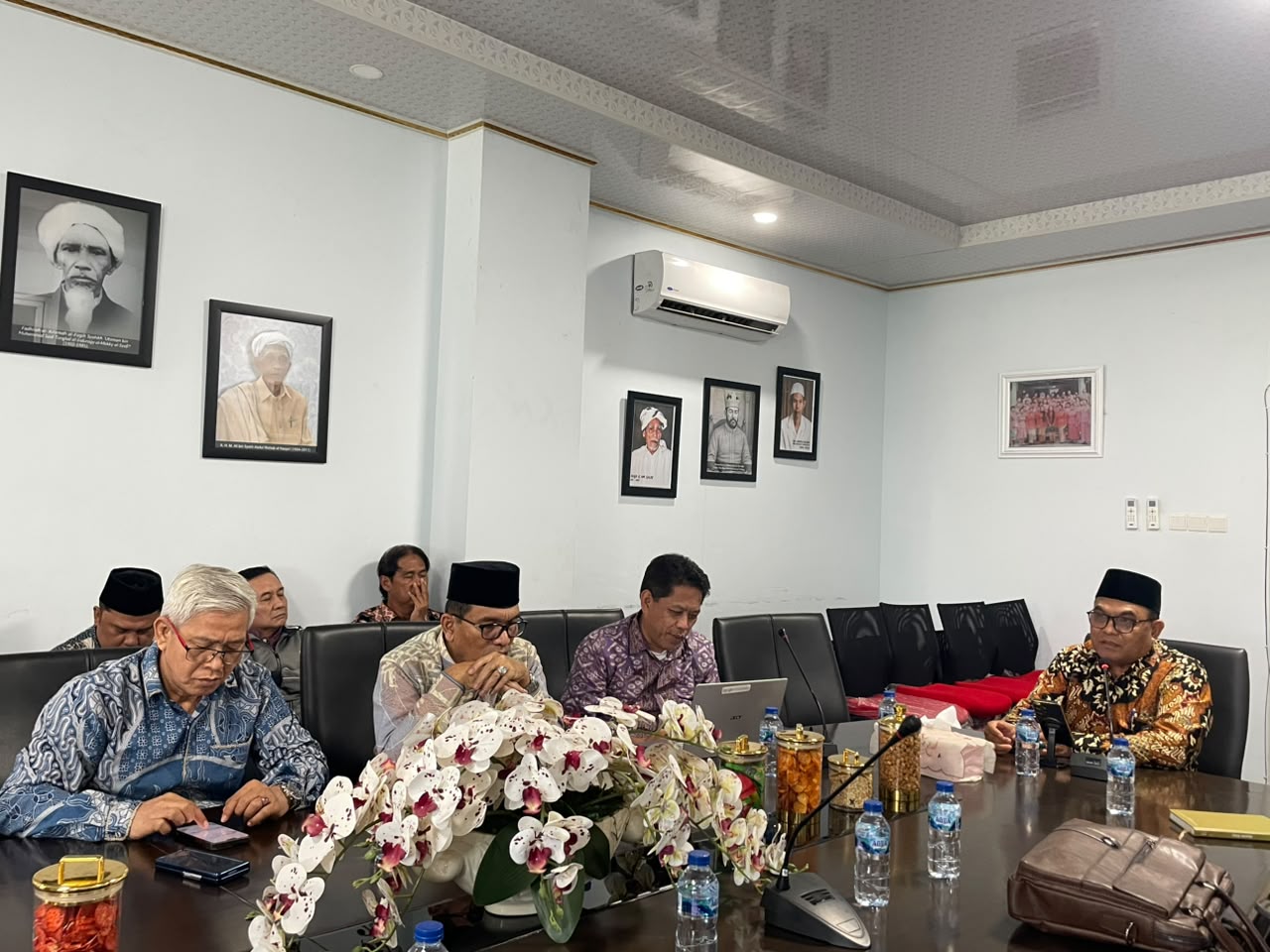 Rektor UIN STS Jambi Pimpin Rapat Evaluasi Jelang Wisuda 22-23 Agustus 2026, Tekankan Koordinasi Antarunit