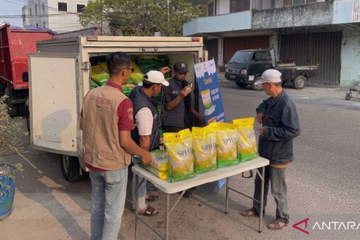 Harga Beras di Belitung Dijaga Lewat Operasi Pasar, Bulog Jual SPHP Rp 58.000 per 5 Kg di Pasar Tanjungpandan