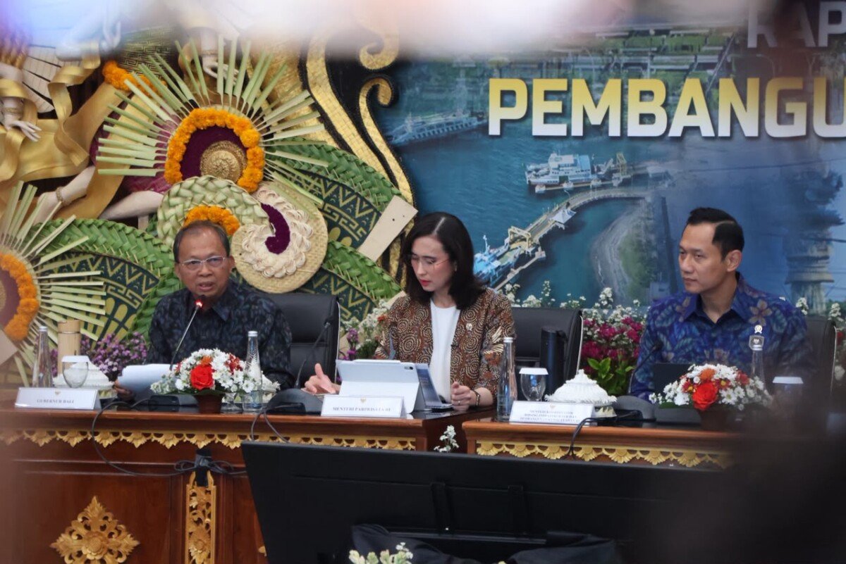 Gubernur Bali Koster dan Menko AHY Sepakati Prioritas Infrastruktur hingga Pengelolaan Sampah, Pariwisata Tembus 16,3 Juta Kunjungan