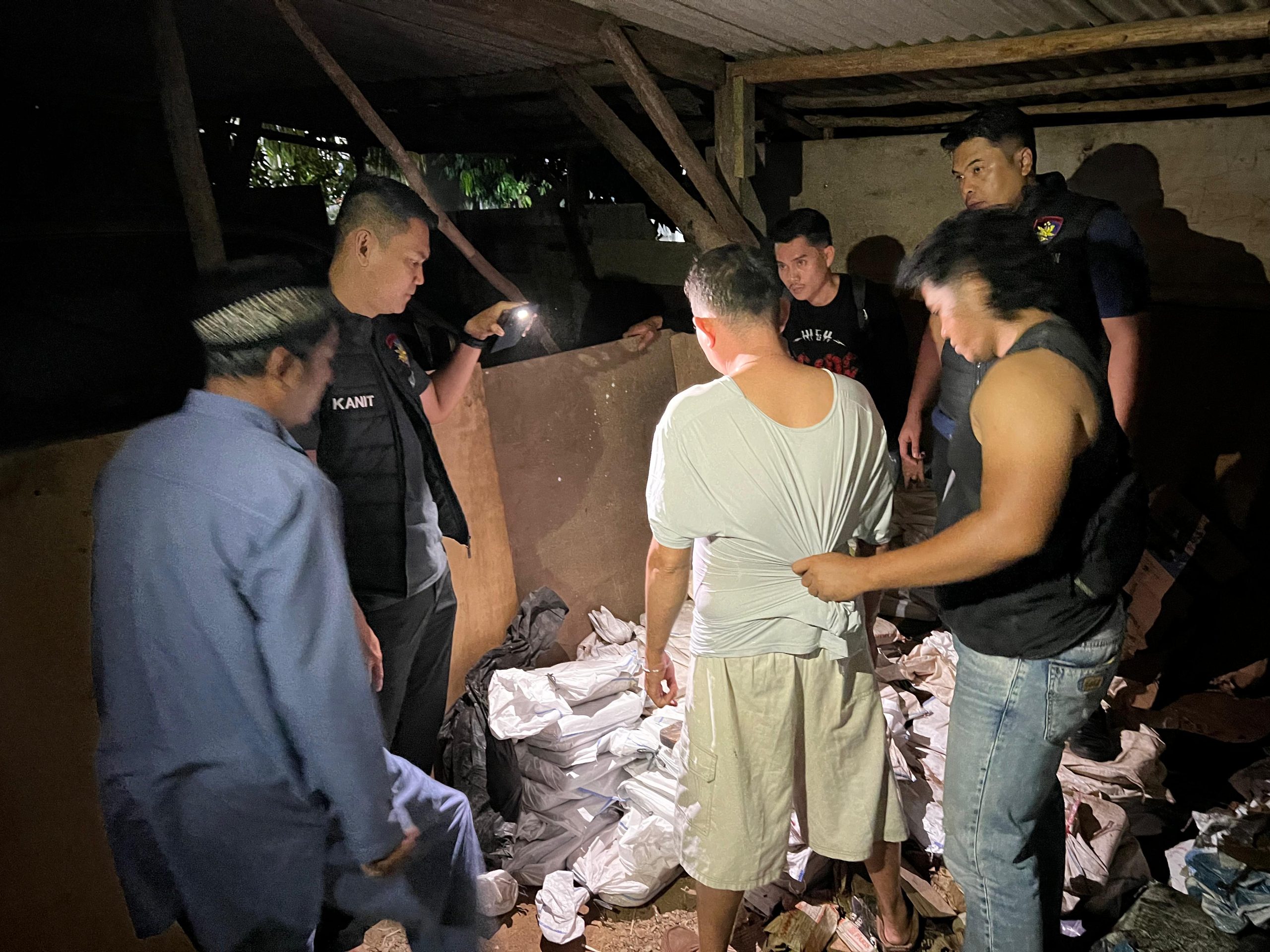 Ditpolairud Polda Babel Gagalkan Penyelundupan 231 Balok Timah Ilegal ke Tangerang, Dua Tersangka Diamankan