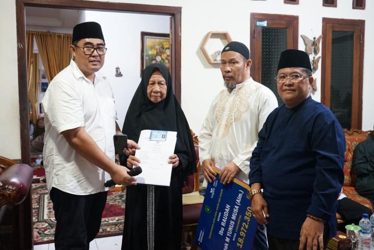 Pemkot Bengkulu Beri Santunan Rp18,9 Juta dan Urus Dokumen Kependudukan Langsung ke Rumah Duka Lewat Program Four in One