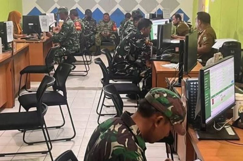 Pemkab Buol Libatkan Babinsa Percepat Aktivasi IKD dan Perekaman KTP Elektronik Warga