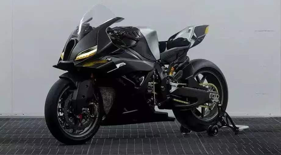 BMW Concept RR Siap Diproduksi Massal, Desain Futuristiknya Nyaris Tak Berubah