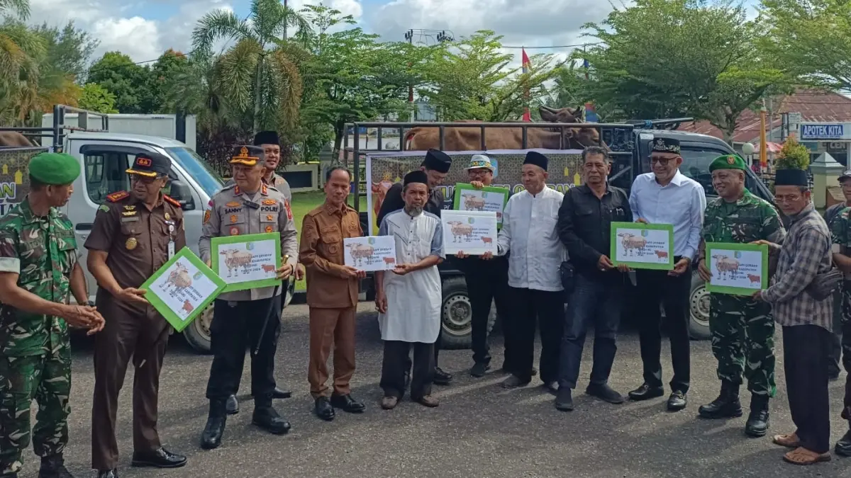 Bupati Sintang Tegaskan 12 Hewan Kurban Pemkab Sintang Adalah Titipan Wajib Pajak, Bukan Hibah