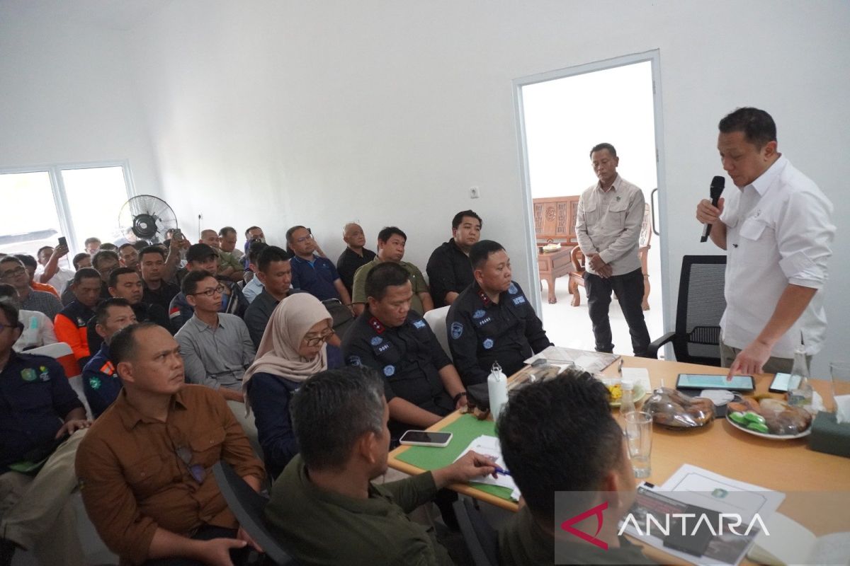 Wamen LH Diaz Hendropriyono Minta Perusahaan Perkebunan dan Tambang di Kubu Raya Ikut Cegah Karhutla