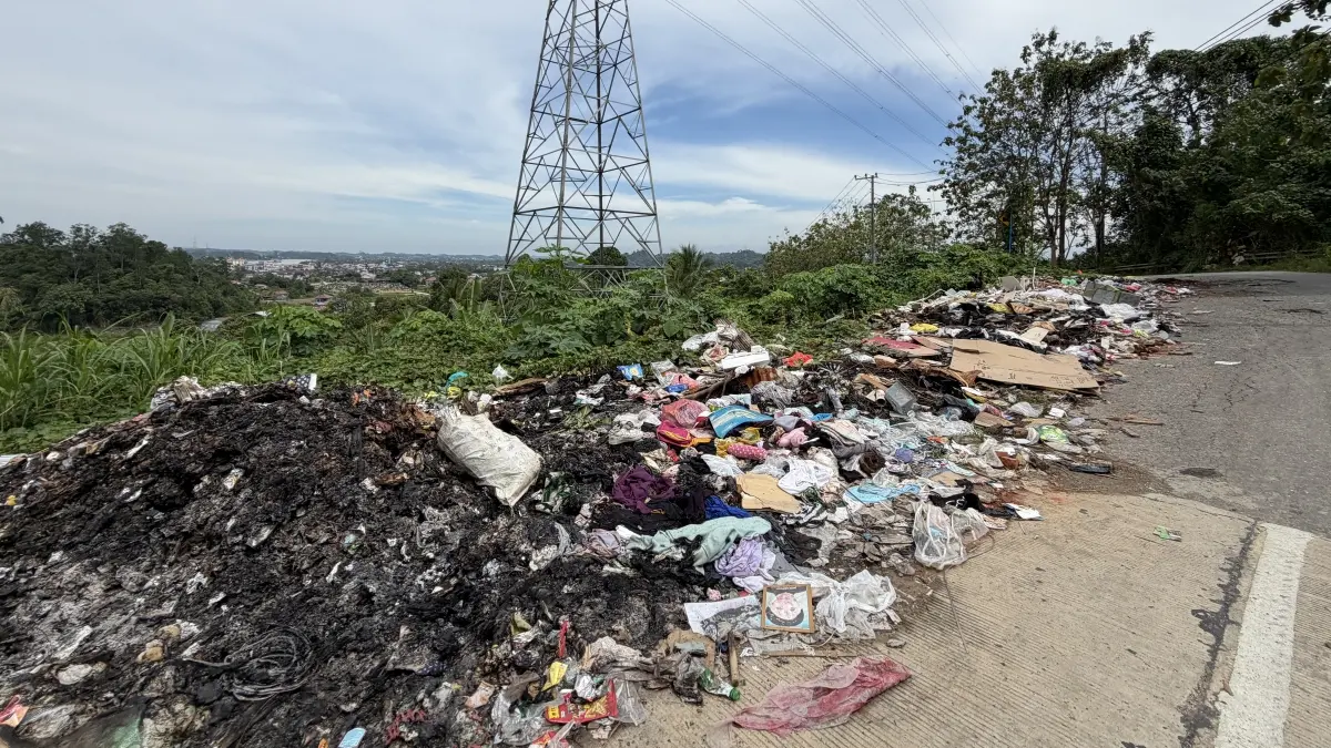 Sampah Liar Kembali Marak di Tepi Jalan Berau, DLHK Siapkan Tambahan Kontainer dan Ajak Warga Kerja Bakti