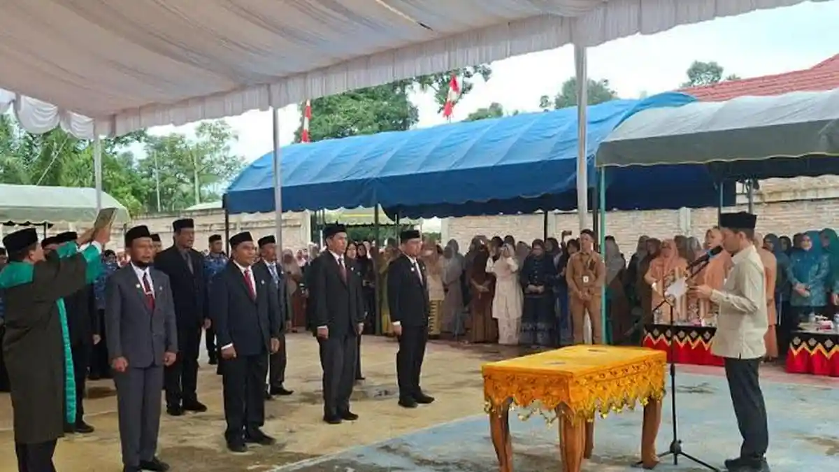 Bupati Aceh Barat Lantik 8 Kepala Dinas Baru di Kaway XVI, Beri Target Enam Bulan Buktikan Kinerja