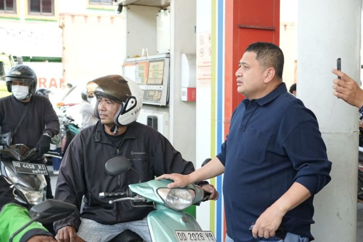 Wali Kota Makassar Munafri Cek SPBU AP Pettarani, Minta Semua Nozzle Difungsikan Atasi Antrean BBM