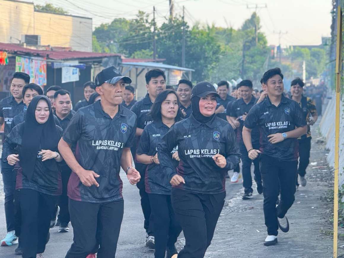 Kalapas Kelas 1 Bandar Lampung Ike Rahmawati Pimpin Langsung Jalan Sehat Petugas, Program Rutin Kakanwil Ditjenpas