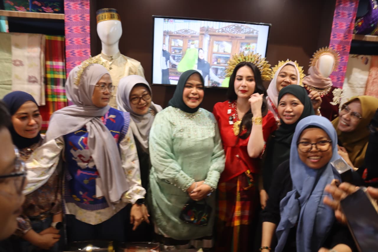 Bupati Wajo Andi Rosman Bawa Sutera ke Panggung Dekranas, Targetkan Kualitas Naik Kelas