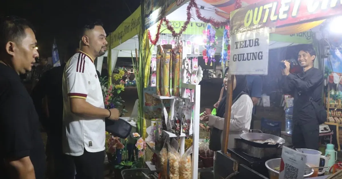 Pemkab Brebes Gelar Semarak Ekonomi Kreatif di Alun-Alun, Puluhan UMKM Binaan Dipadati Pengunjung