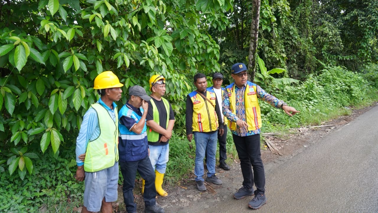 Kepala BPJN Malut Turun Langsung ke Titik Longsor Jalan Payahe-Weda, Prioritas Perbaikan Segera Disusun