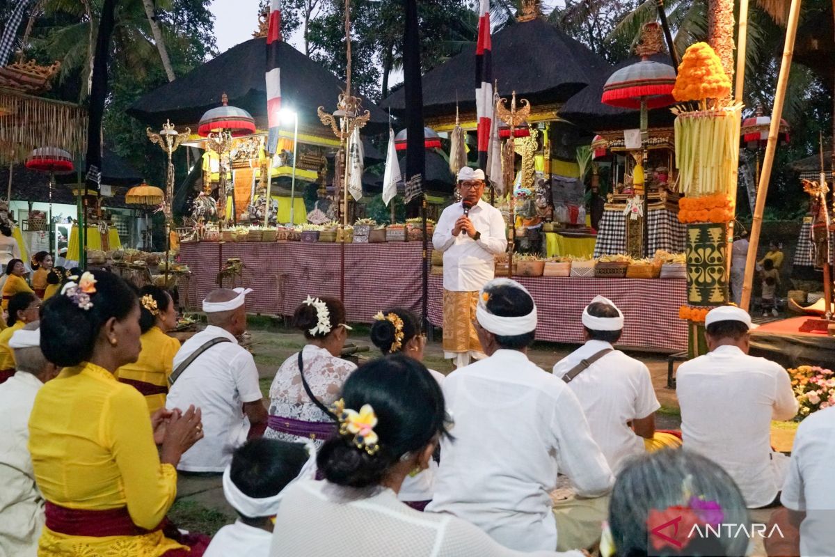 Bupati Badung Minta Warga Jaga Persatuan Demi Kelancaran Program Pembangunan, Termasuk Kuliah Gratis Anak Petani