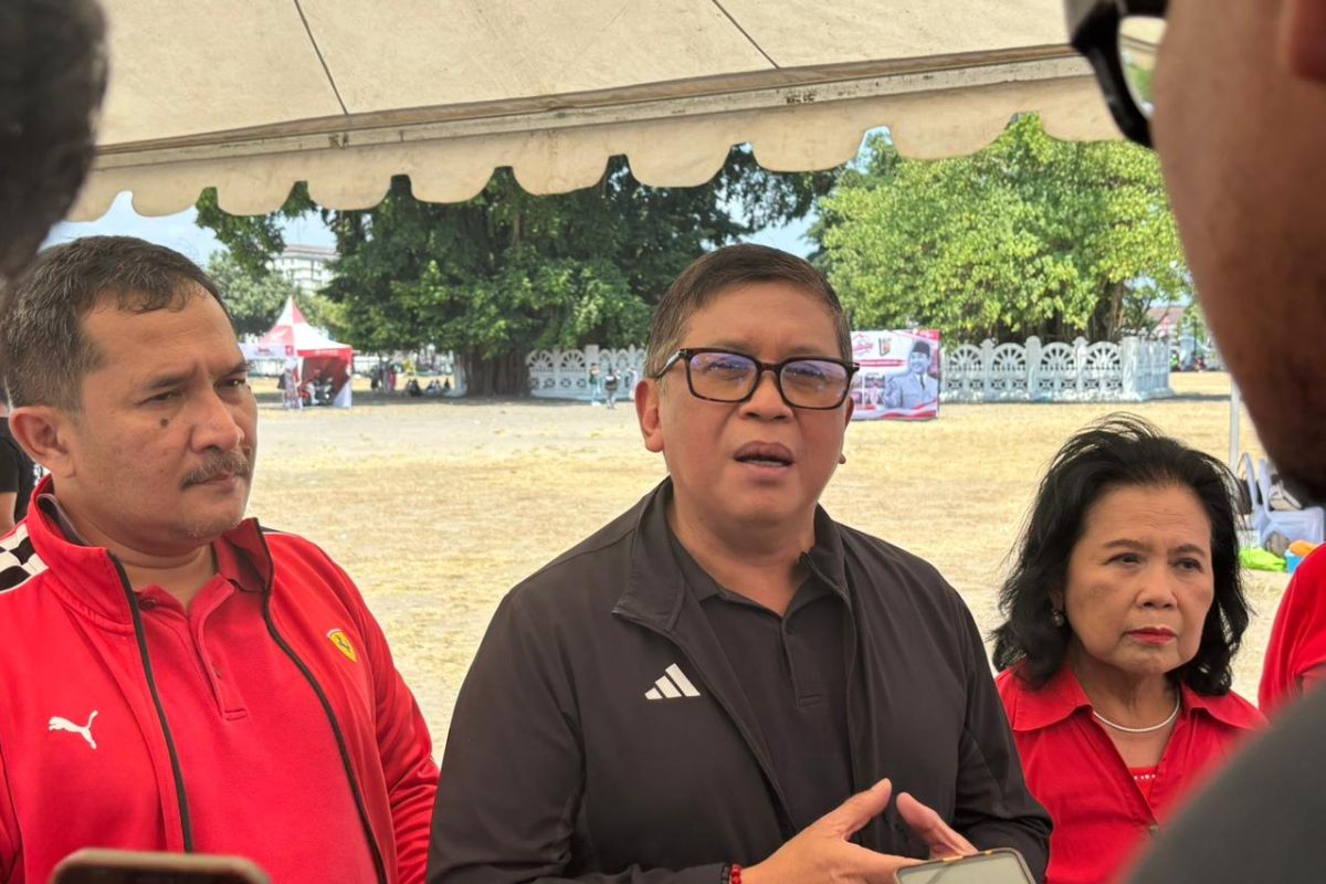 Festival Mustika Rasa di Alun-Alun Selatan Yogyakarta, Hasto Kristiyanto Cicipi Es Krim Kimpul dan Brongkos