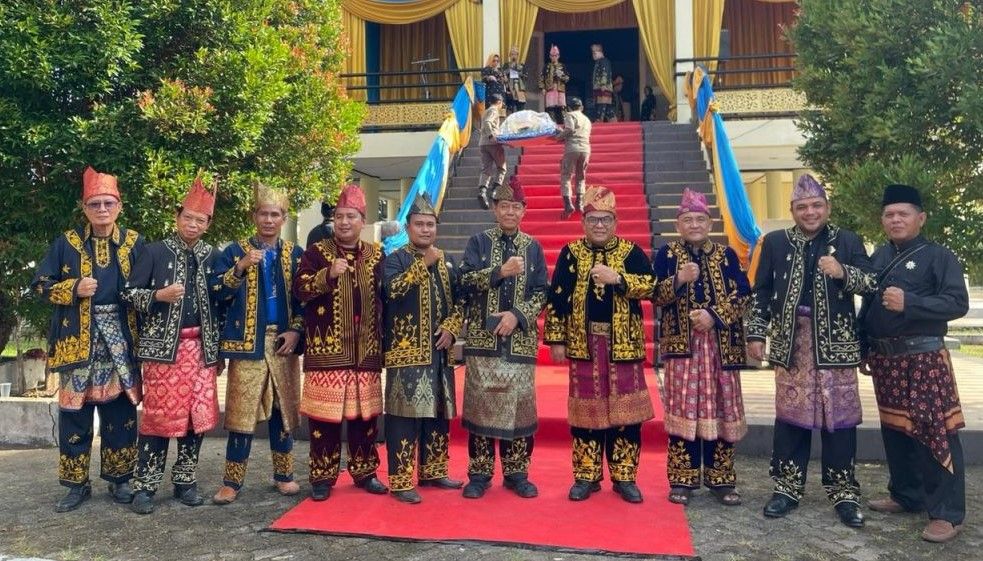 Doa Rektor UIN STS Jambi di Hari Adat Melayu: Jangan Sampai Generasi Muda Tercerabut dari Akar Budaya