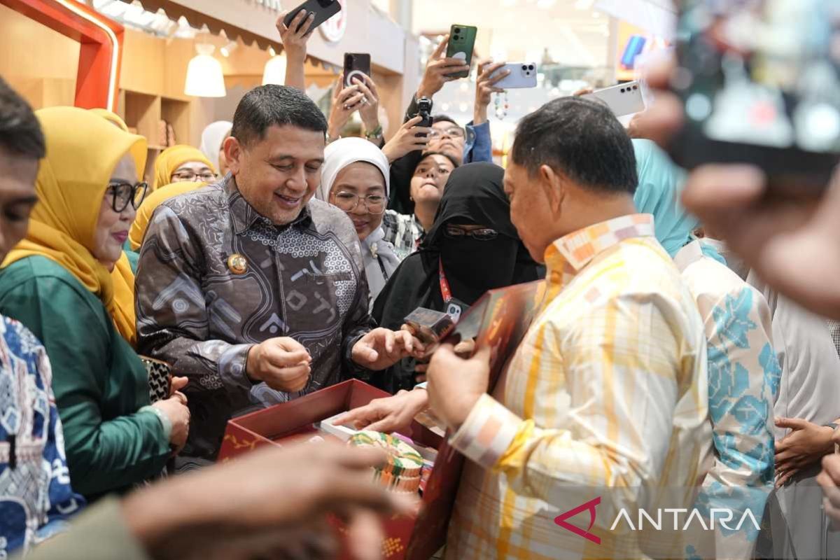 HUT Dekranas ke-46 di Makassar Raup Transaksi Rp4 Miliar, Tito Karnavian Apresiasi Dampak Ekonomi ke Hotel hingga UMKM