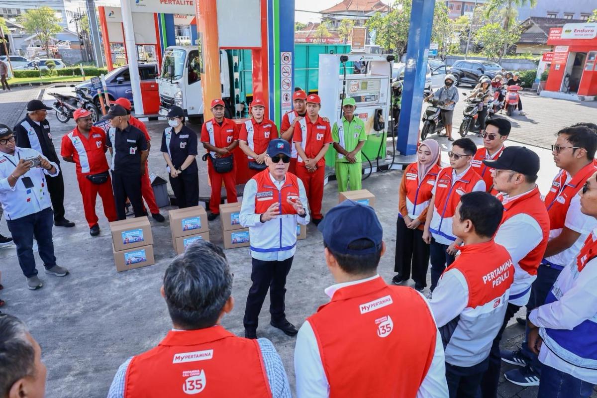 Dewan Komisaris Pertamina Tinjau SPBU di Denpasar, Pastikan Stok BBM Aman dan Layanan Prima untuk Wisatawan