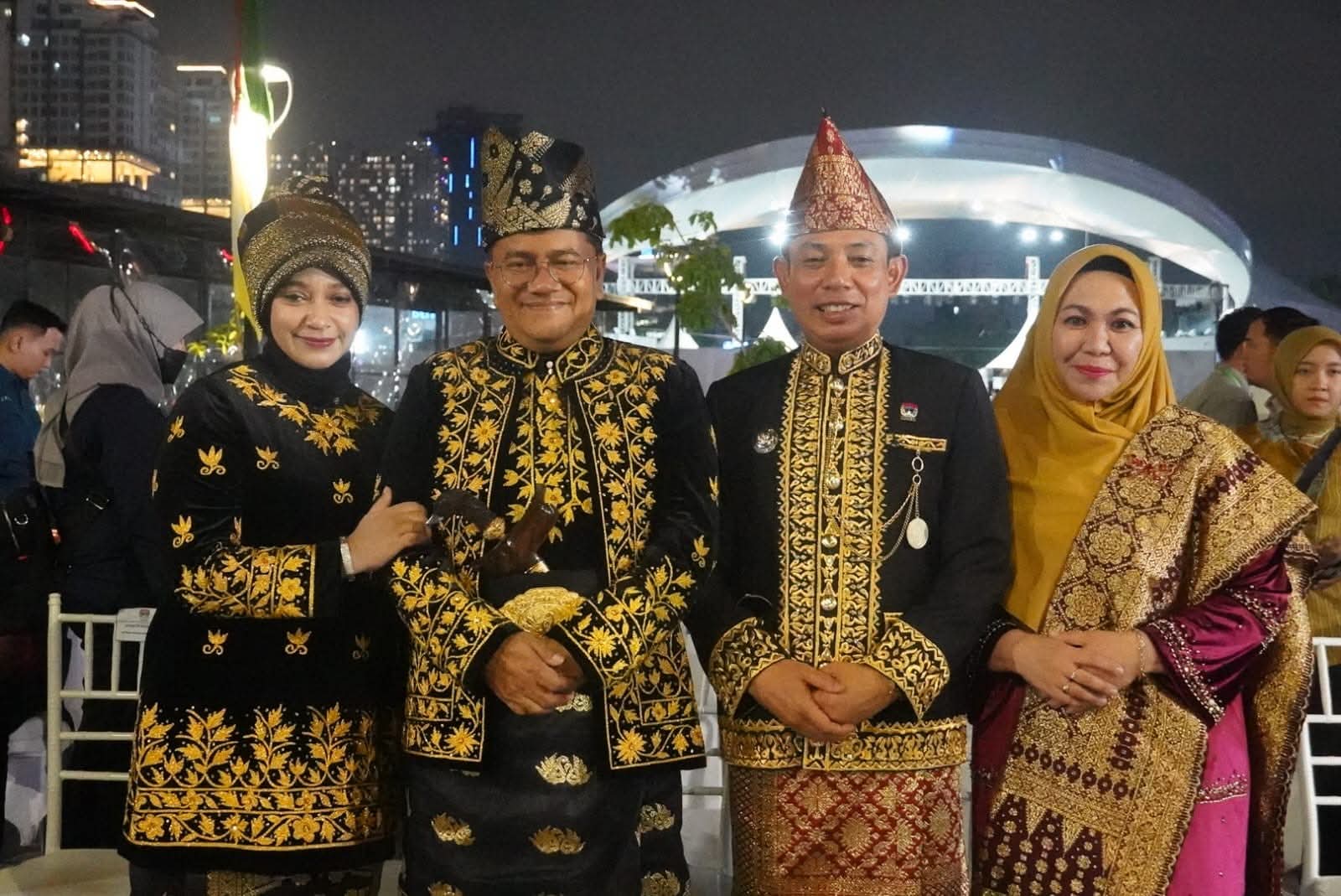 Hujan Deras Tak Surutkan Semangat Kontingen Kota Bengkulu di Karnaval Nusantara APEKSI 2026 Medan