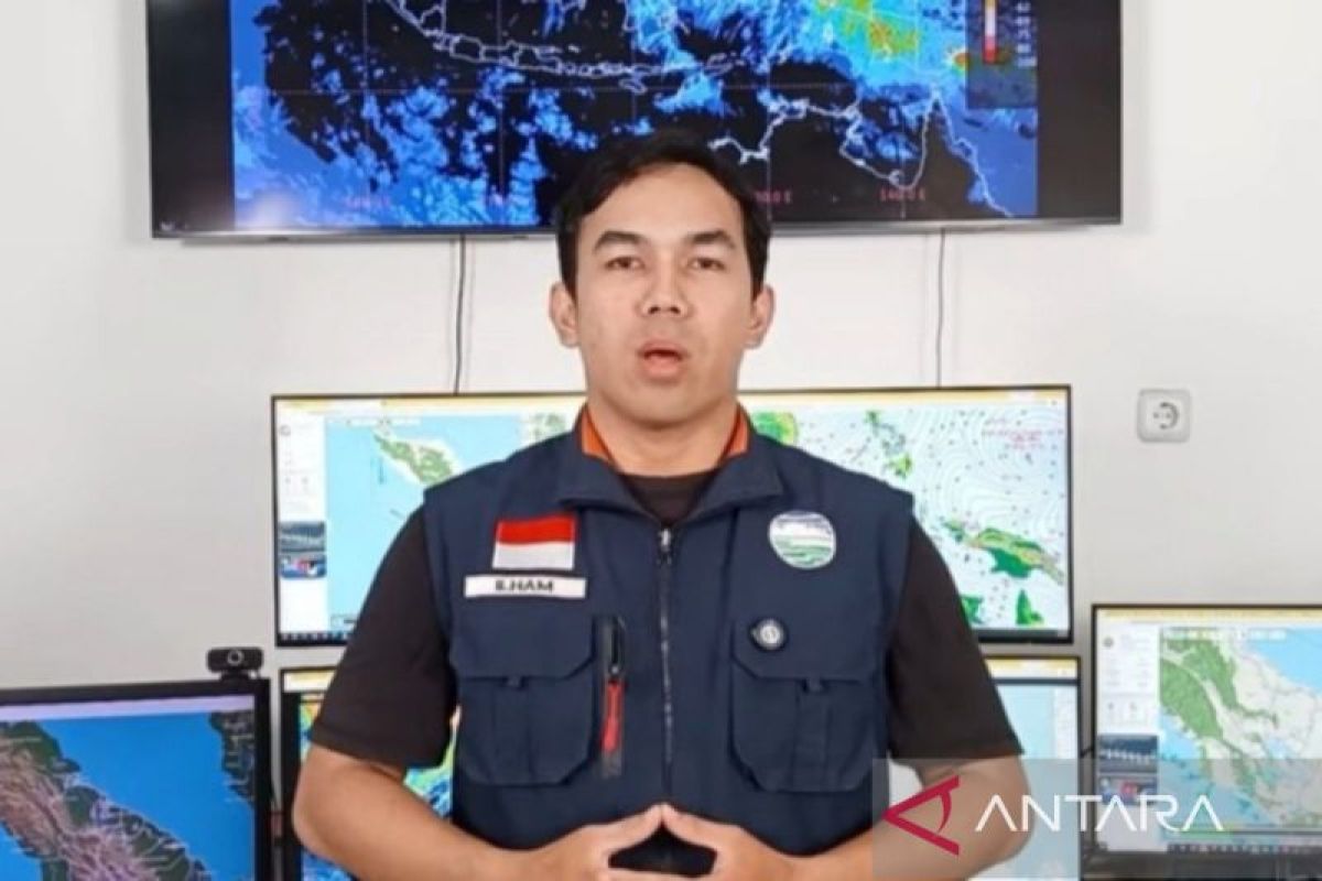 BMKG Keluarkan Peringatan Hujan Petir dan Angin Kencang di Sumatera Utara, Waspada Banjir dan Longsor